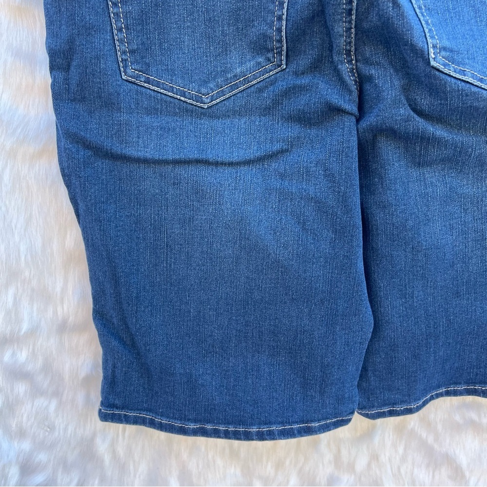 NWT‎ Gloria Vanderbilt Women's Avery Pull on Bermuda Short - Picture 8 of 16